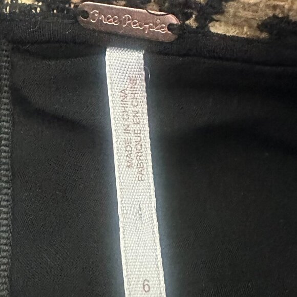 Free People Winter Warrior Brocade Mini Skirt Gold Black Thick Fabric Size 6 - Picture 11 of 12